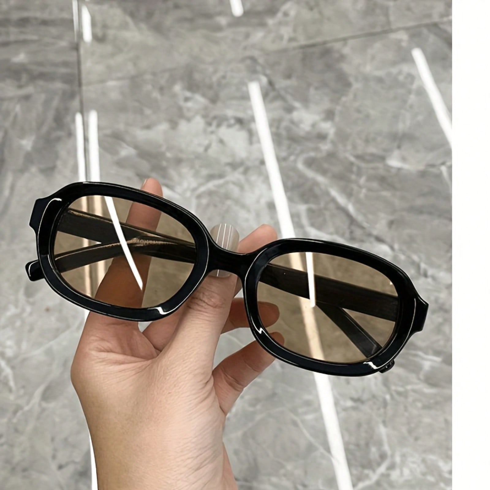 Men's And Women's Retro Round  - Women'S Fashion Glasses Non Prescription recensione e prezzo