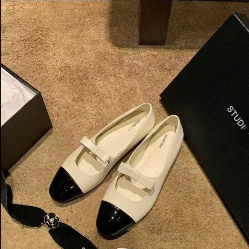 2026Sheepskin Flat Bottom  Jan - Women'S Fashion Walking Shoes recensione e prezzo