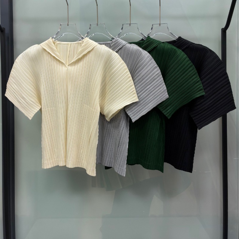 Miyake Pleated Hoodie and Shor - Women'S Fashion Sweatshirts recensione e prezzo