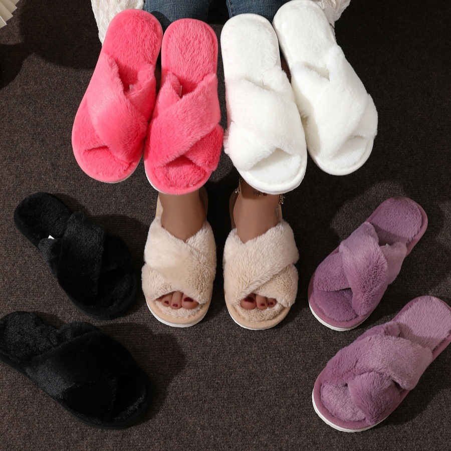 Home Fuzzy Cross Slipper Women - Women'S Fashion Winter 2025 recensione e prezzo