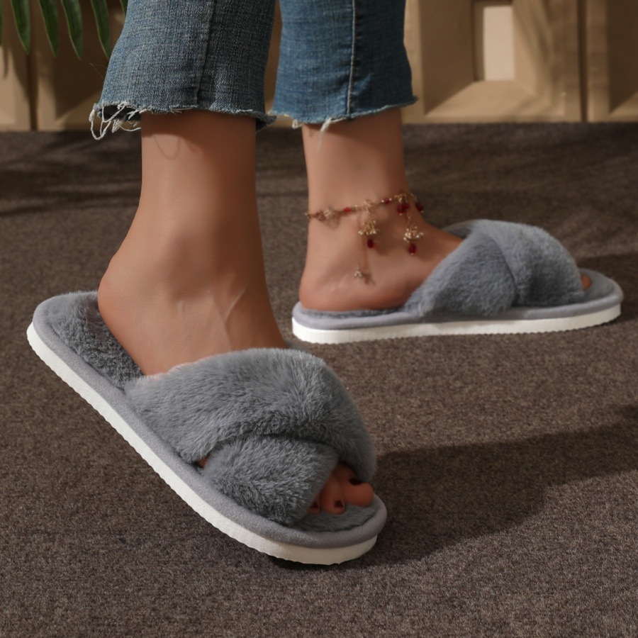 Home Fuzzy Cross Slipper Women - Women'S Fashion Winter 2025 recensione e prezzo