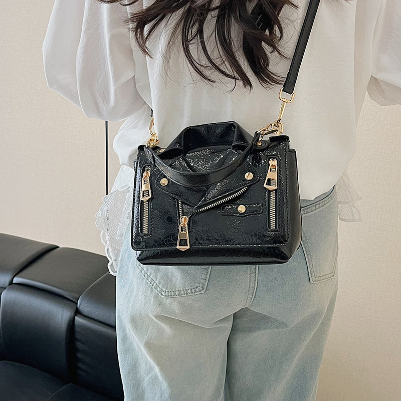 Clothes Bags Fashionable Rivet - Women'S Fashion Designer Clothes recensione e prezzo