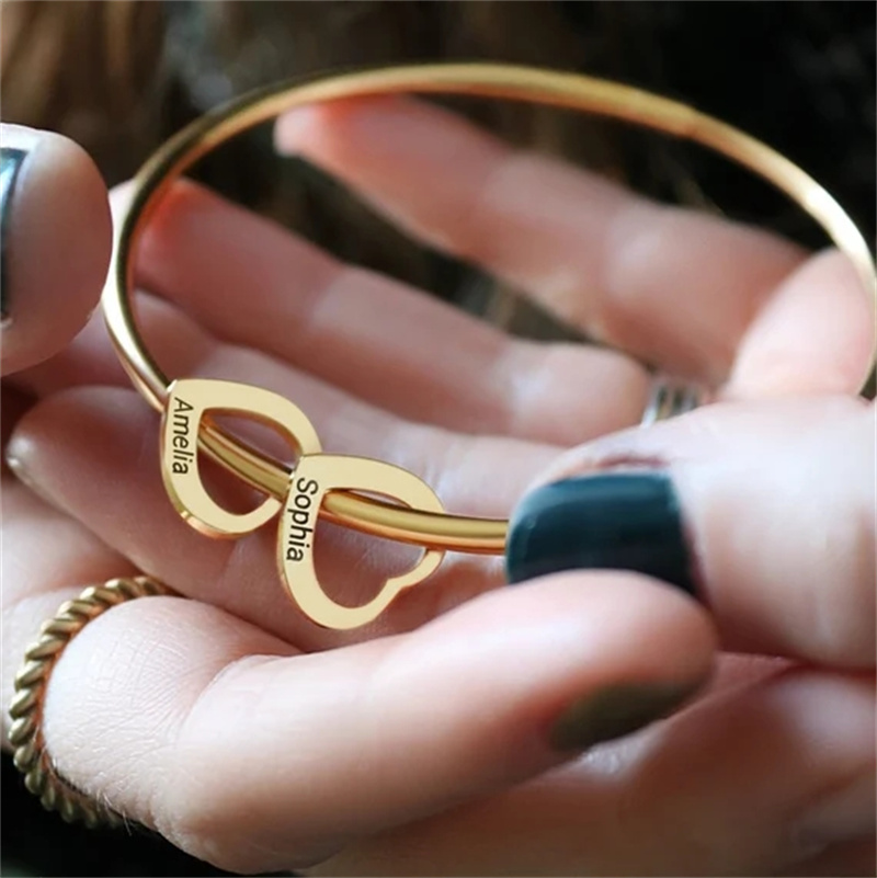 Customized Heart Charm Bracele - Women Fashion Name Ideas recensione e prezzo